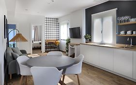 Le Petit Apartamentos